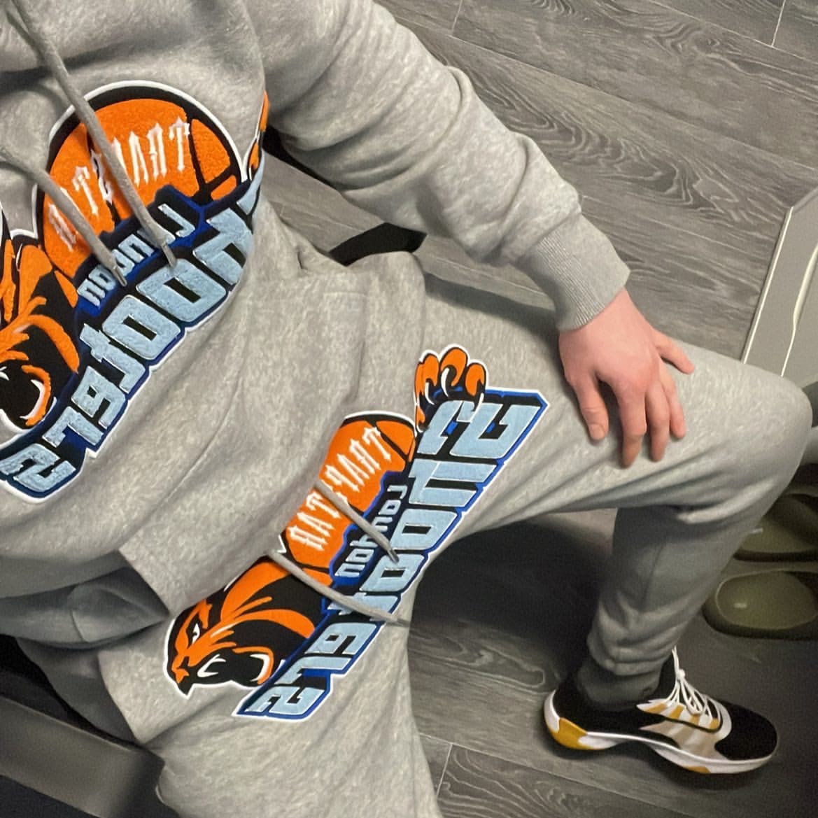 Trapstar Blue Yellow Tiger Head Towel Embroidery Sweatsuit