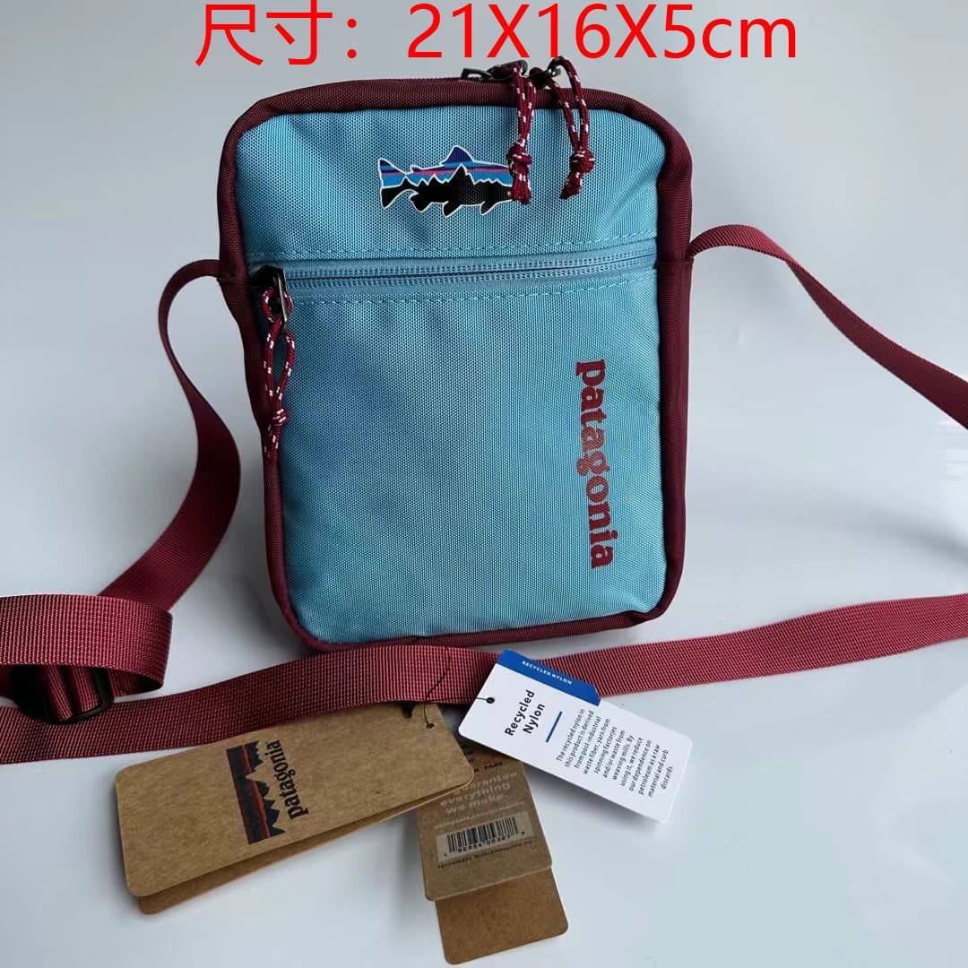 Carhartt Carhart Joint-Name Shoulder Bag