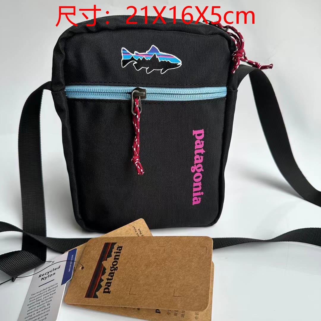 Carhartt Carhart Joint-Name Shoulder Bag