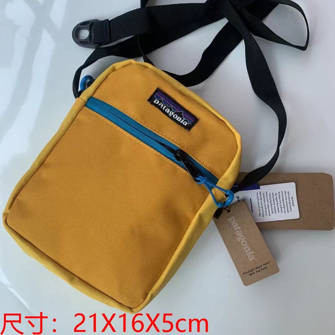 Carhartt Carhart Joint-Name Shoulder Bag