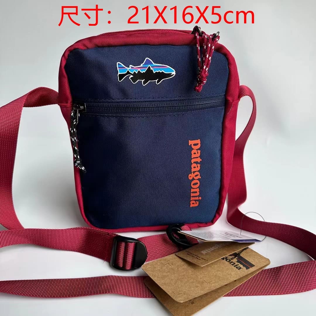 Carhartt Carhart Joint-Name Shoulder Bag