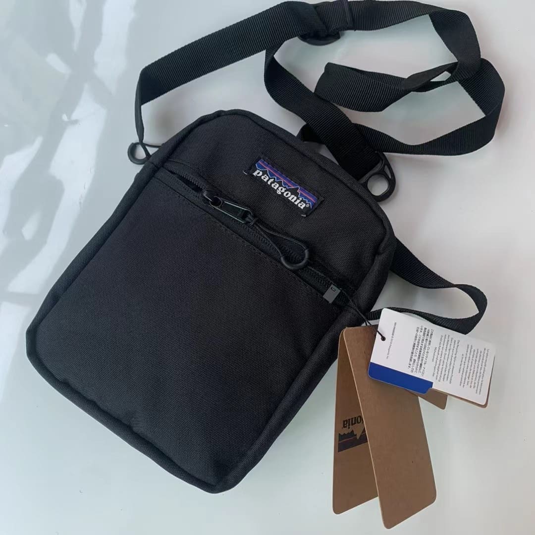 Carhartt Carhart Joint-Name Shoulder Bag