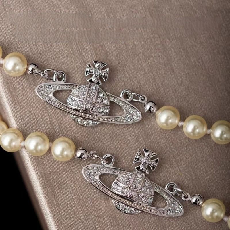 Vivienne Westwood Saturn Pearl Necklace Empress Dowager Pin Pearl Necklace