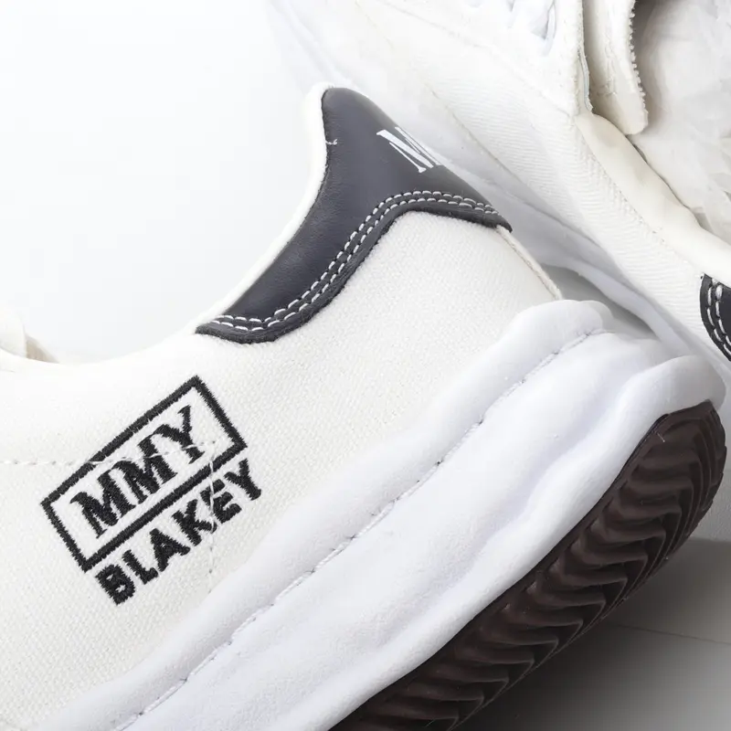 MMY Maison MIHARAYASUHIRO Wayne Original Sole Leather Low Sneaker GRWY D